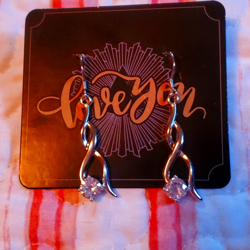 Women's earrings
